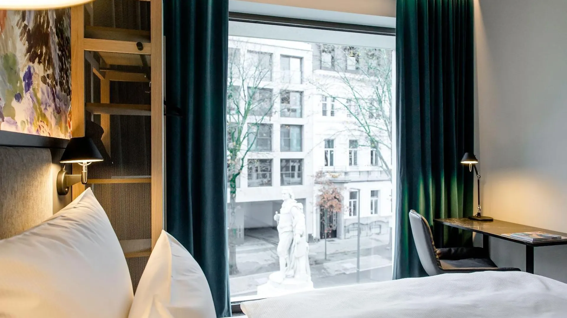 Motel One Antwerp 3*,