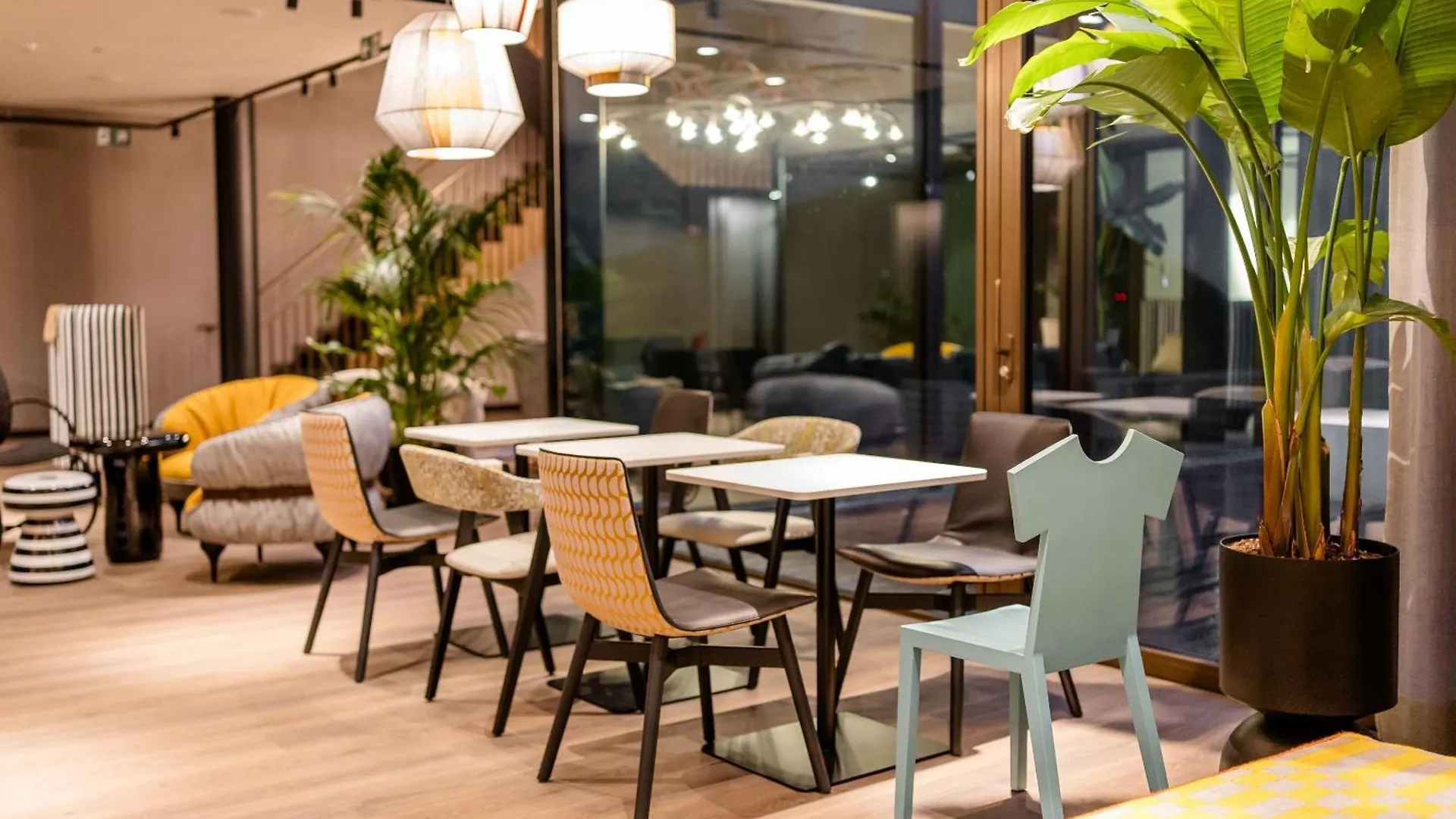Motel One Antwerp Hotel