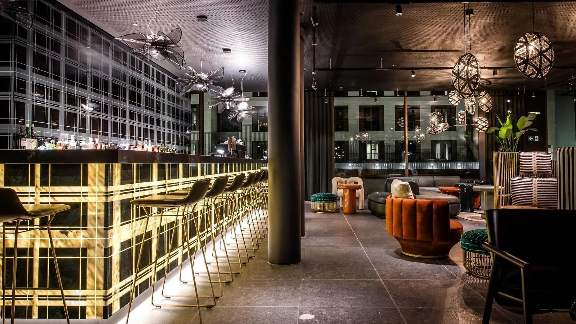 Motel One Antwerp 3*,